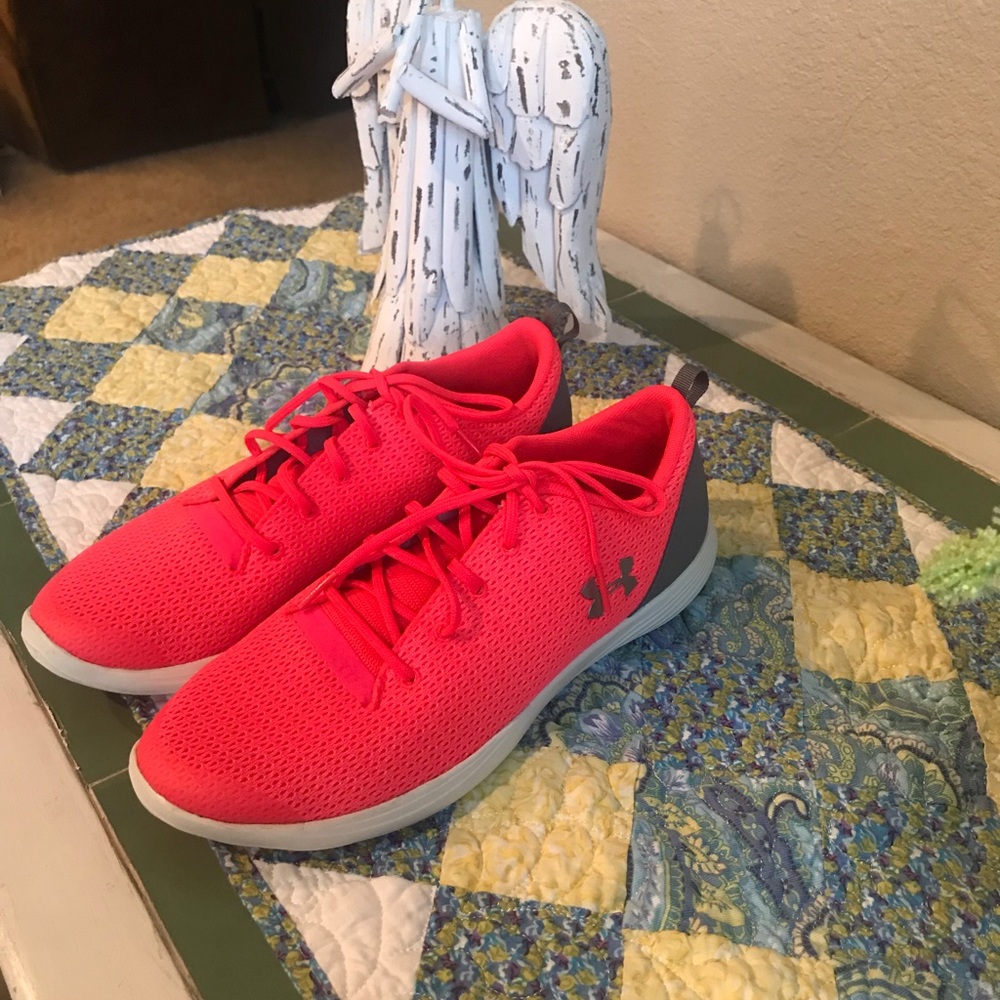 Under armor shoe size 7y